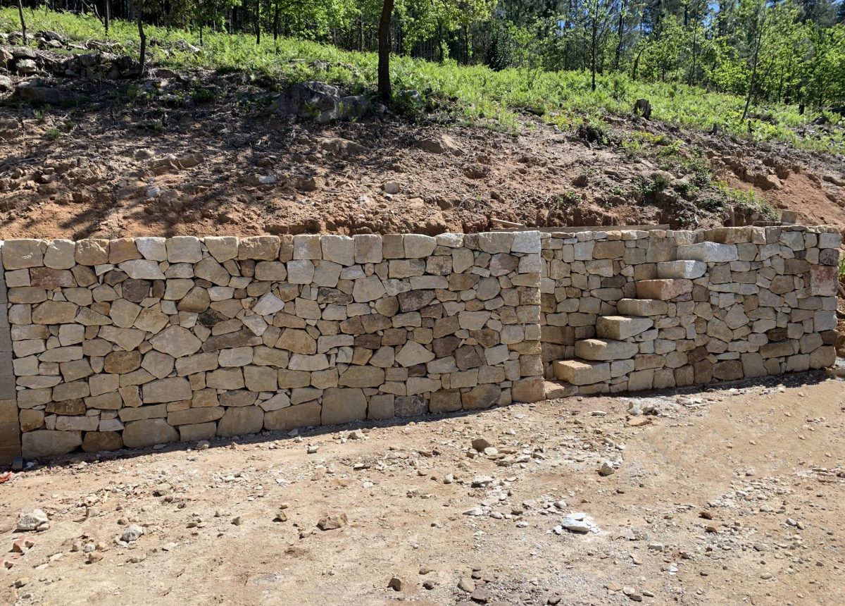 création-mur-avec-escalier